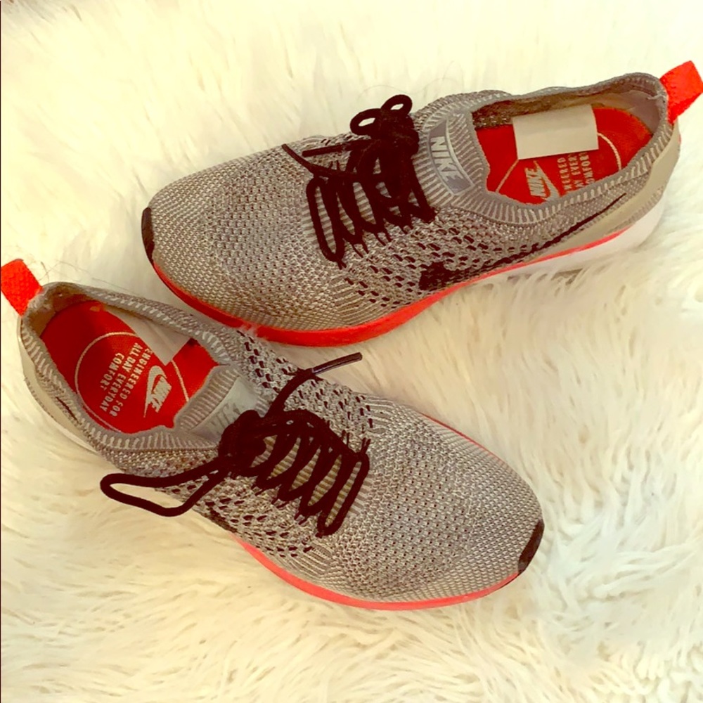 Nike barely used sneakers